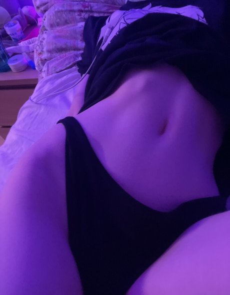 poorwaifu free model top image