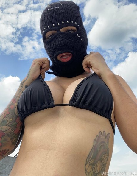 daphnekroftfree xxx model archive