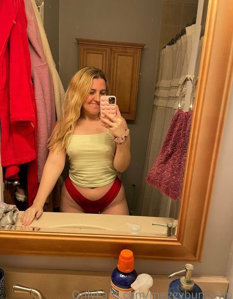 meggybunnyvip star nudes pictures