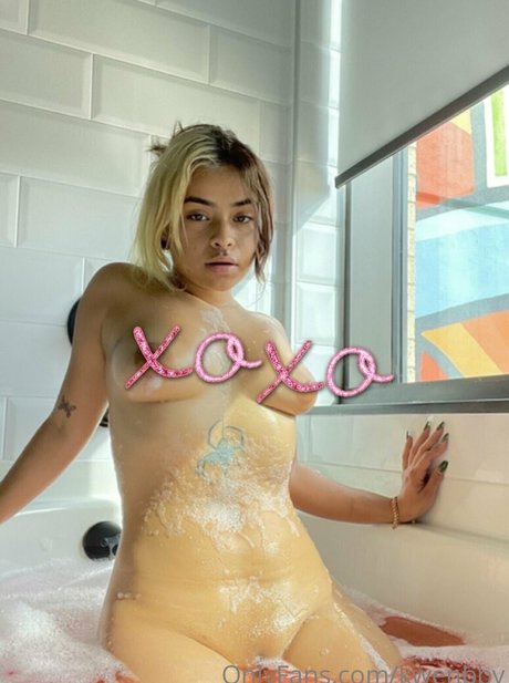 kwenbby sex pornstar photos