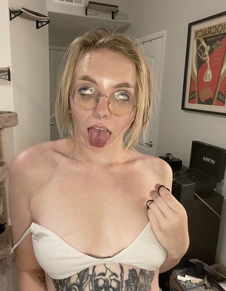 abbsoluteltyabbs nudes actress picture