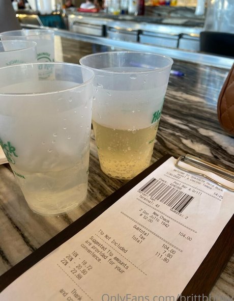 brittbbbyy pretty pornstar images