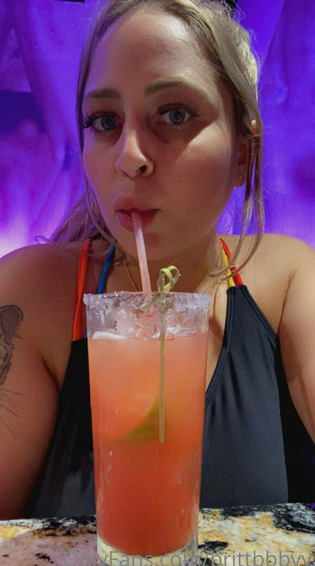 brittbbbyy pornographic actress img