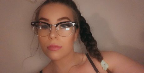 ameliaskye hot pornstar img