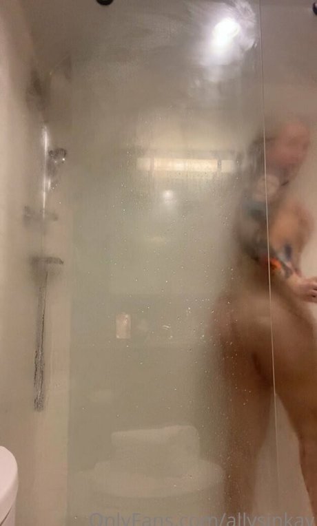 Allysin Kay star beautiful pictures