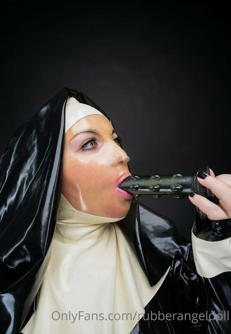 rubberangeldoll perfect actress picture