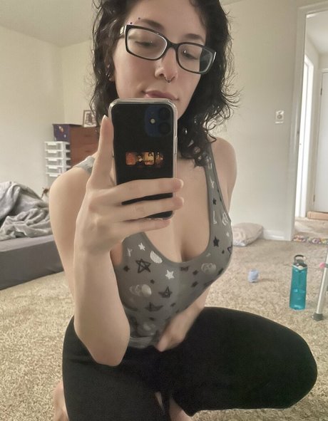 ghostlygothx model pretty galleries