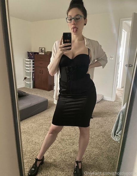 ghostlygothx pornstar erotic picture