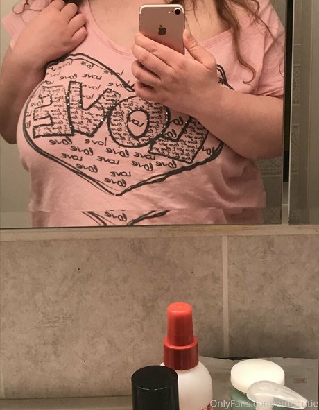 emiscutie hd star img