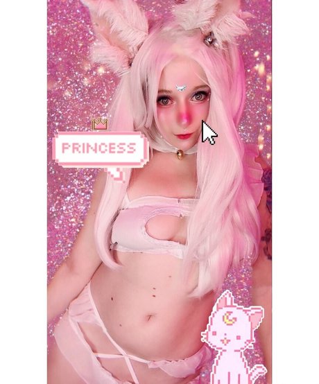 hollynicolebtch model nudes img