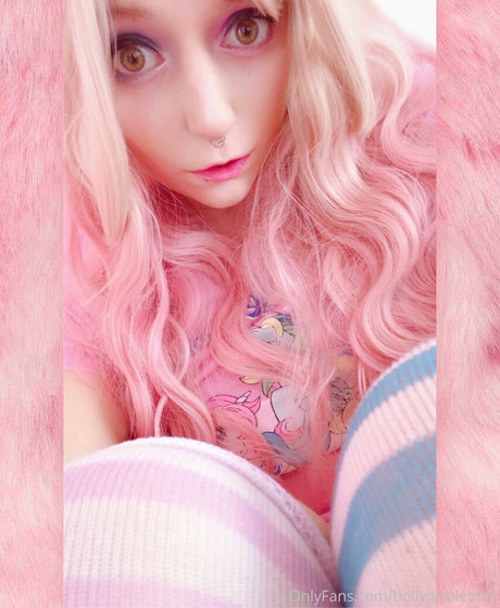 hollynicolebtch model high quality image