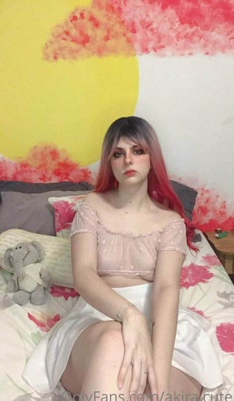 akira cute naked model pics