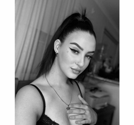 elouisemayy sex model galleries