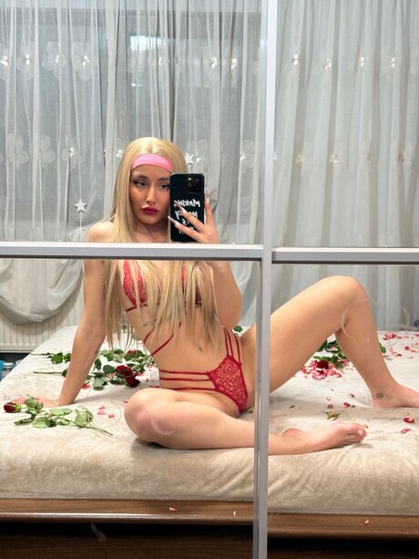 Yaslimeee sexy star image