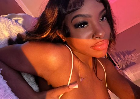 Lexiawill model xxx img