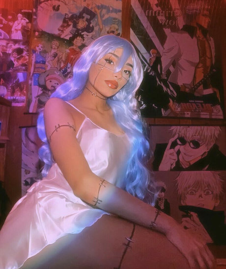 Ariel Stone star nude photos