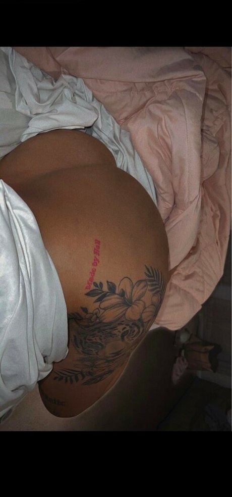 Meya Taylor_ pornstar pretty picture