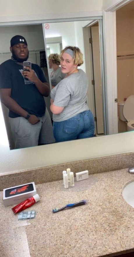 theyhateshippy model picture