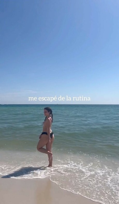 alaskkag model naked photo