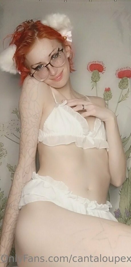 cantaloupexo pretty actress photo