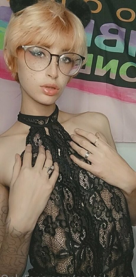 cantaloupexo naked pornstar pics