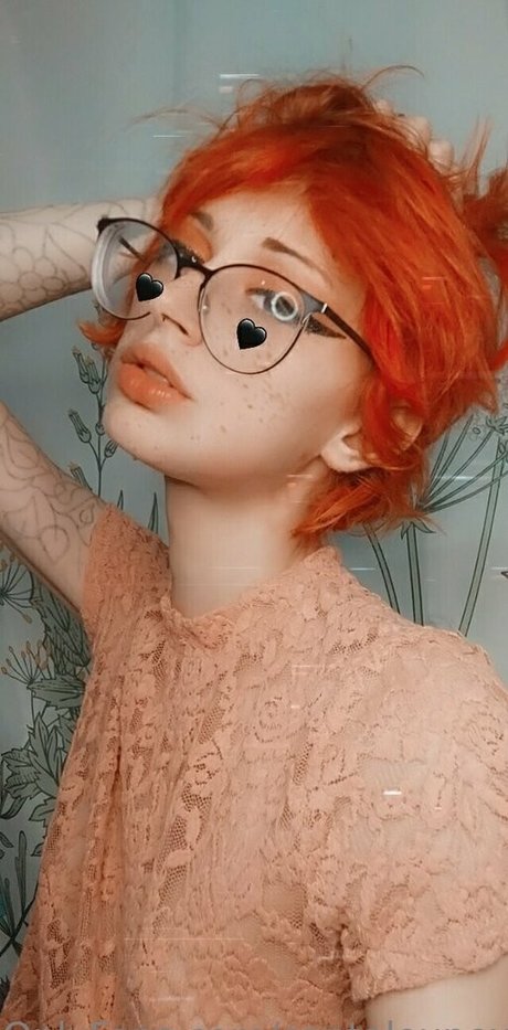 cantaloupexo model picture