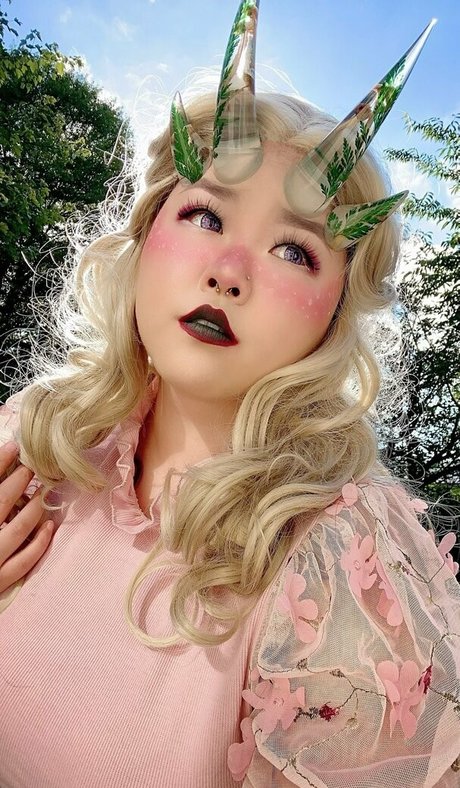 storytellercosplay art model photos