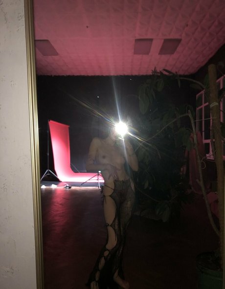 lilbiii nude pornstar img