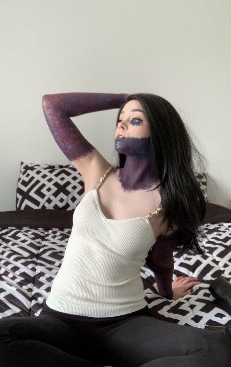 Breadboodle model adult photos