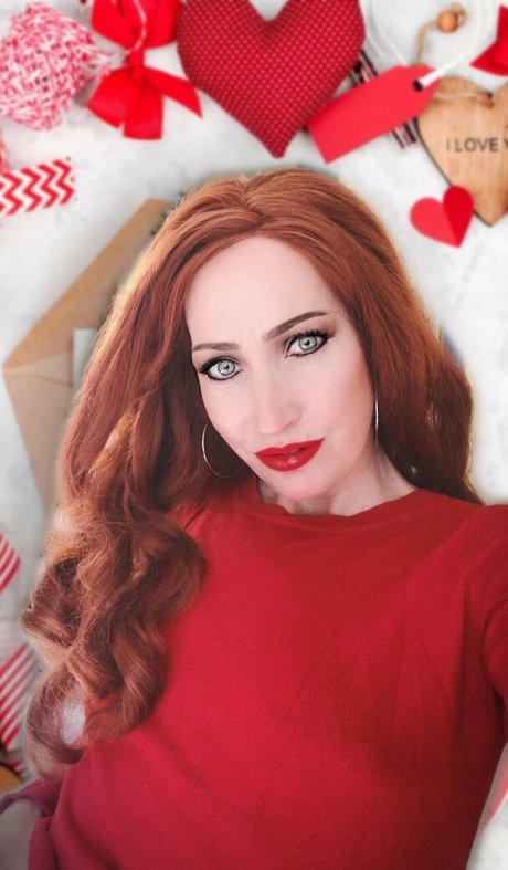 missdavison perfect actress pics