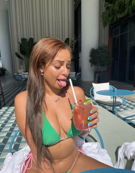 toningtori hot actress images