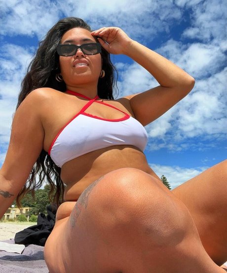 Anastasia Henry hot star galleries