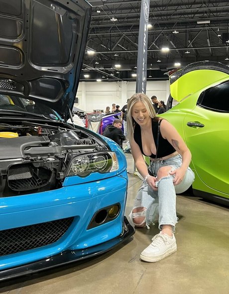 TurboMads naked actress photo