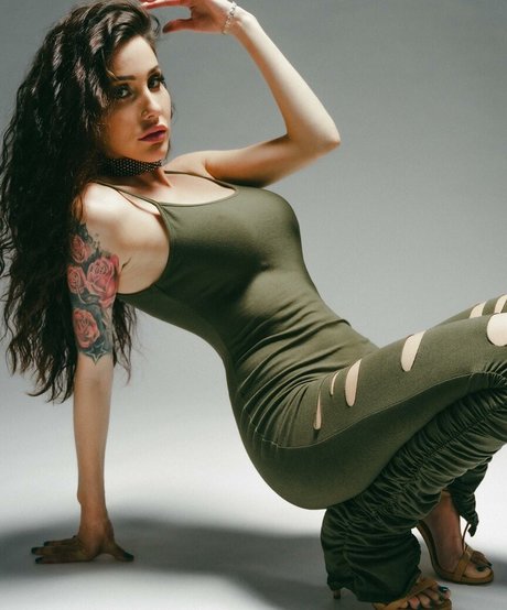 Stephanie Beaudoin model hot archive