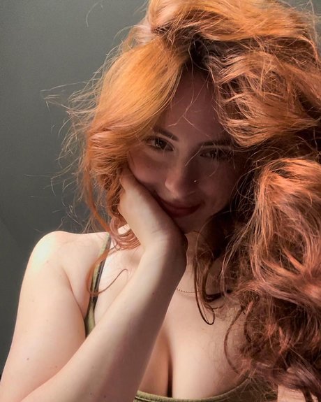 hottest midget onlyfans nude img