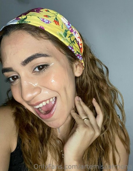 artemiscarmona star top photos