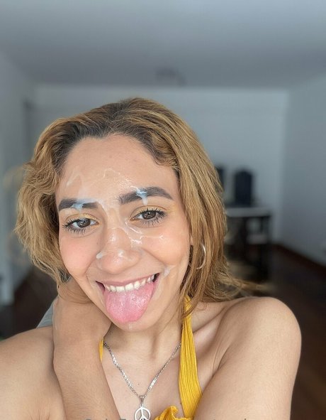 artemiscarmona nude star photos