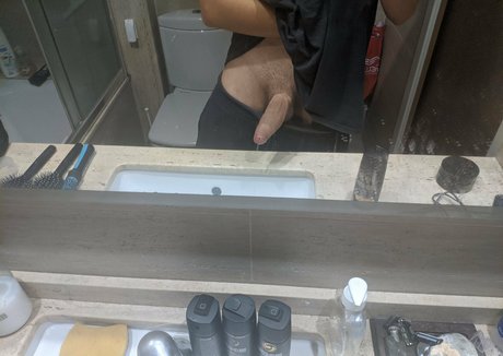 animeistrash4 star exclusive pics