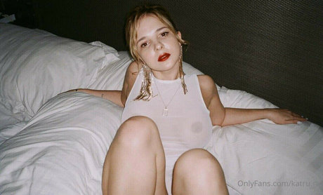 Katru ru model hot pictures