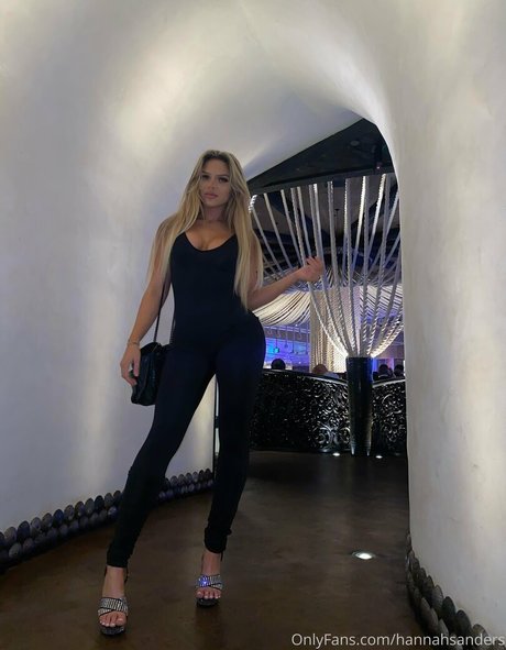 itshannahsworldd star adult picture