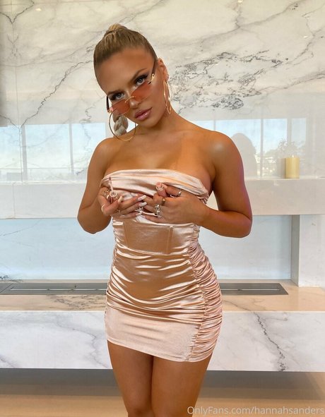 itshannahsworldd star nude pic