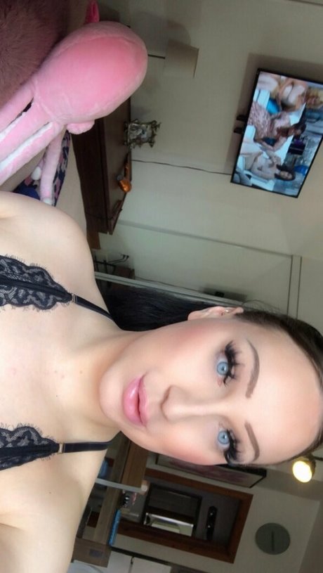 misstinyangel pornstar nude picture