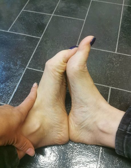 kaybeesfeets xxx actress galleries