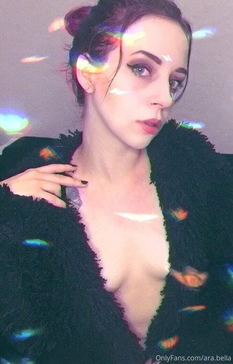 ara bella actress gallery