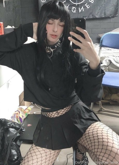 petite twink pornstar top picture