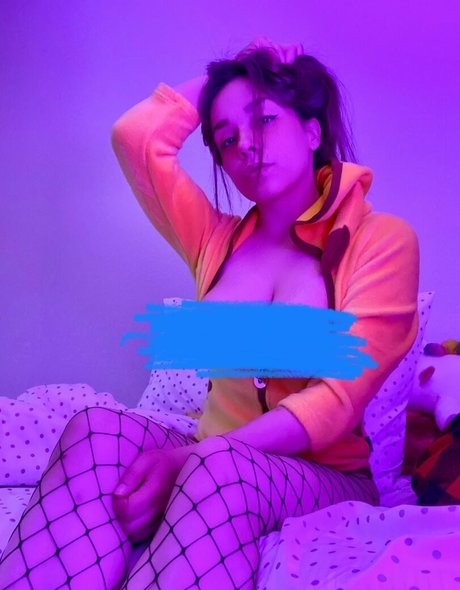 toffeetomb porn actress img