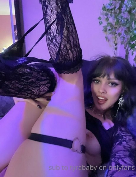 tyrababy pornographic model gallery