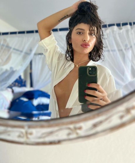 Duda Brack model nice picture