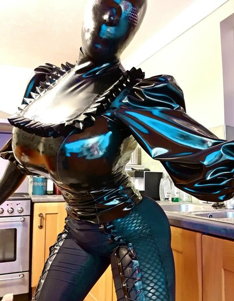 evelyndoll model nice galleries