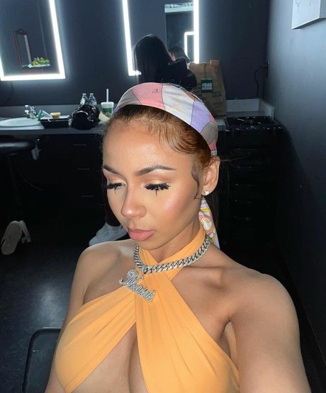 Mariah The Scientist model porn pics